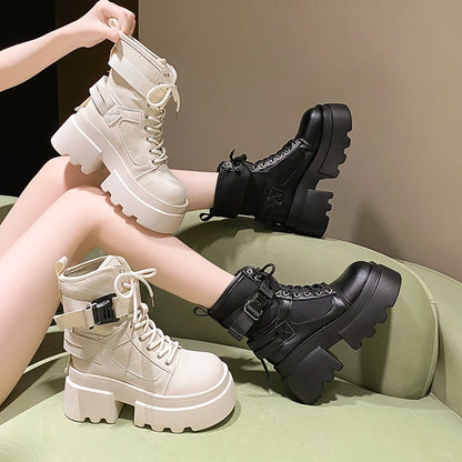 Women's boots with high platform